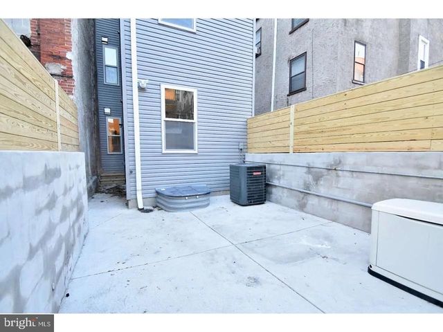 1211 N FRANKLIN ST, Philadelphia, PA 19122