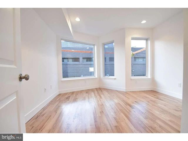 1211 N FRANKLIN ST, Philadelphia, PA 19122