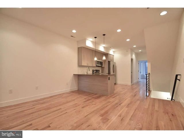 1211 N FRANKLIN ST, Philadelphia, PA 19122
