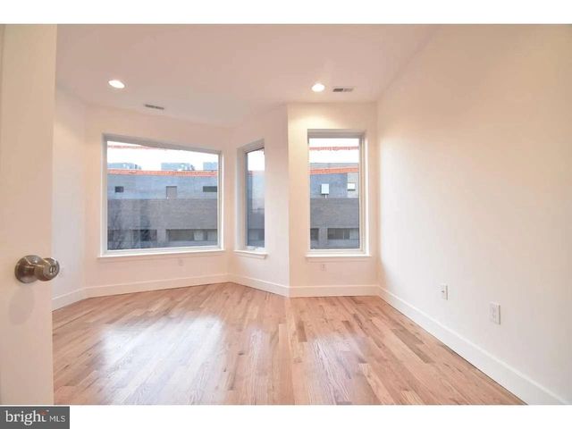 1211 N FRANKLIN ST, Philadelphia, PA 19122