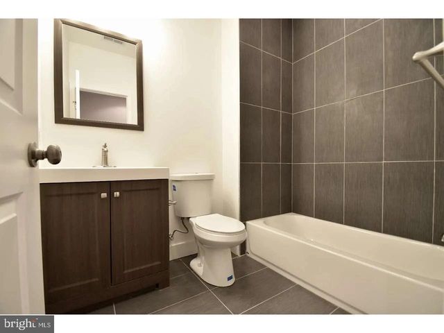 1211 N FRANKLIN ST, Philadelphia, PA 19122