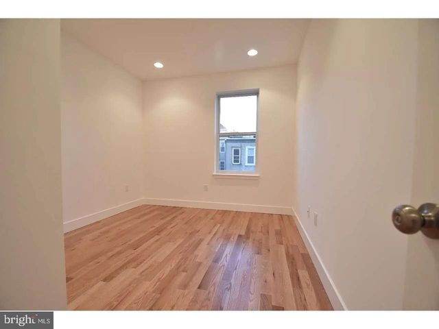 1211 N FRANKLIN ST, Philadelphia, PA 19122