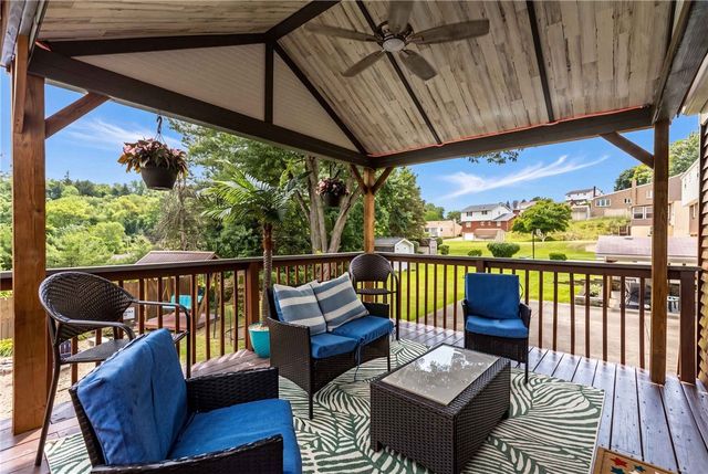 1016 Dana Dr, West Mifflin, PA 15122