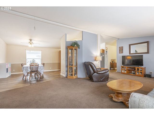 13025 Se ORIENT Dr 8, Boring, OR 97009