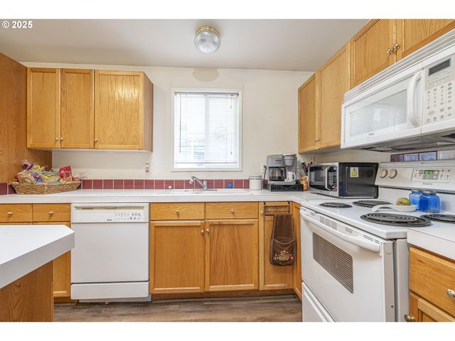 13025 Se ORIENT Dr 8, Boring, OR 97009