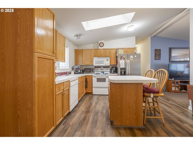 13025 Se ORIENT Dr 8, Boring, OR 97009