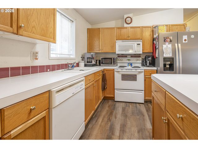 13025 Se ORIENT Dr 8, Boring, OR 97009