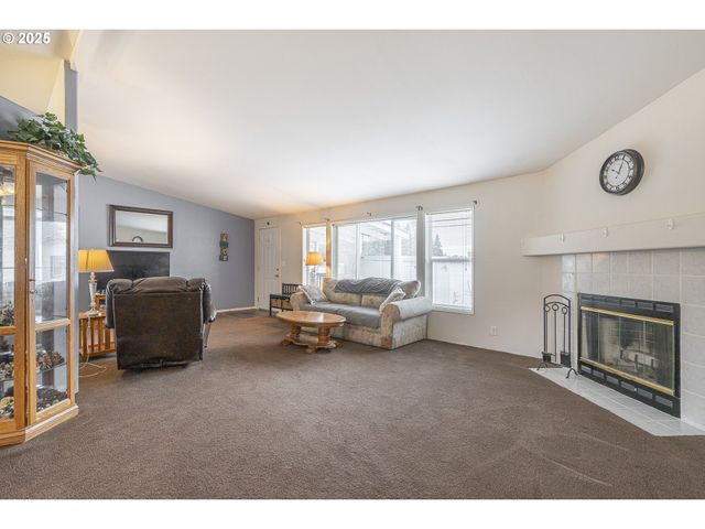 13025 Se ORIENT Dr 8, Boring, OR 97009