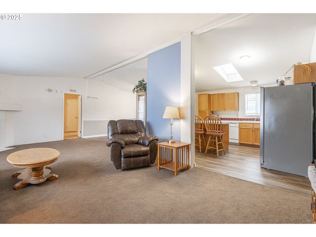 13025 Se ORIENT Dr 8, Boring, OR 97009