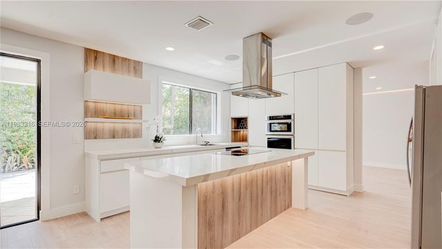 7956 SW 195th St, Cutler Bay, FL 33157