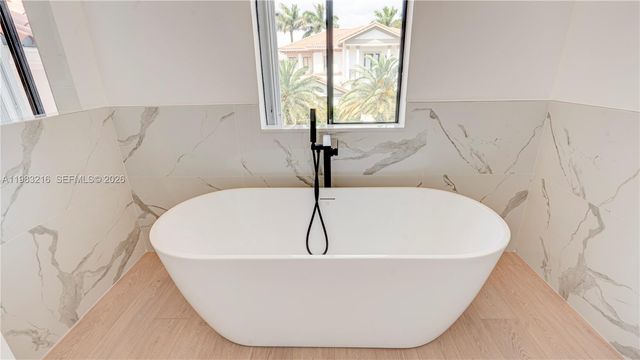 7956 SW 195th St, Cutler Bay, FL 33157