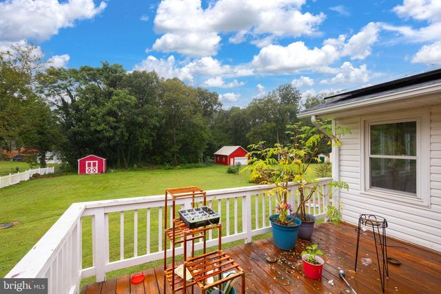 104 HARDWOOD LN, Fredericksburg, VA 22408
