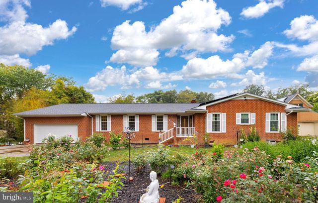 104 HARDWOOD LN, Fredericksburg, VA 22408