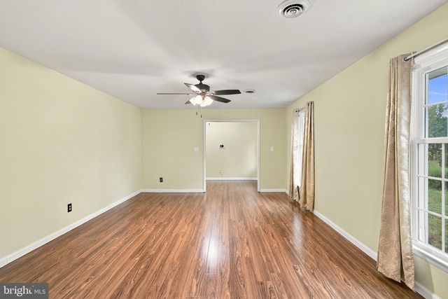 104 HARDWOOD LN, Fredericksburg, VA 22408