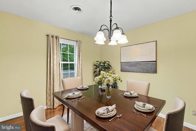 104 HARDWOOD LN, Fredericksburg, VA 22408