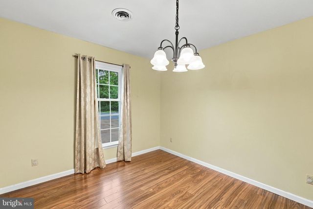 104 HARDWOOD LN, Fredericksburg, VA 22408