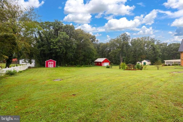 104 HARDWOOD LN, Fredericksburg, VA 22408