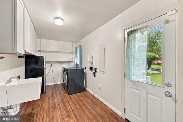 104 HARDWOOD LN, Fredericksburg, VA 22408