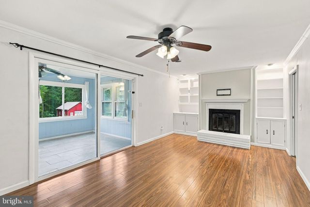 104 HARDWOOD LN, Fredericksburg, VA 22408
