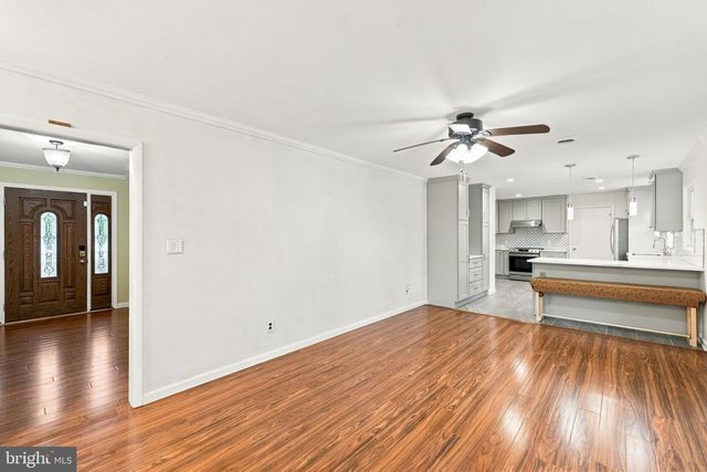 104 HARDWOOD LN, Fredericksburg, VA 22408