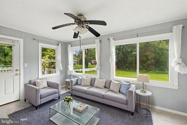 104 HARDWOOD LN, Fredericksburg, VA 22408