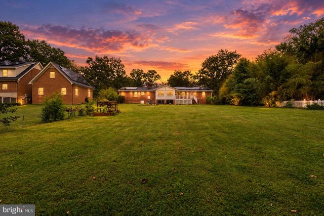 104 HARDWOOD LN, Fredericksburg, VA 22408