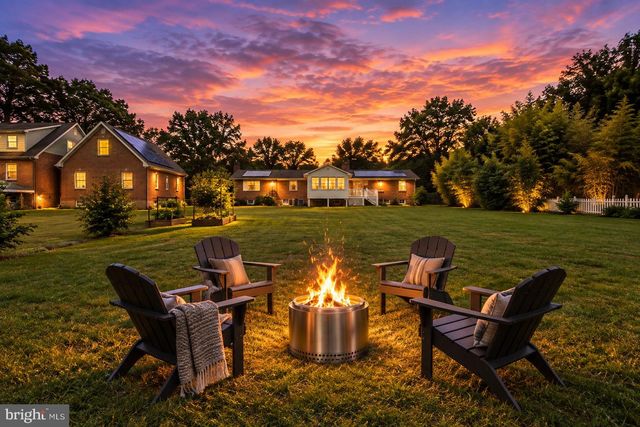 104 HARDWOOD LN, Fredericksburg, VA 22408