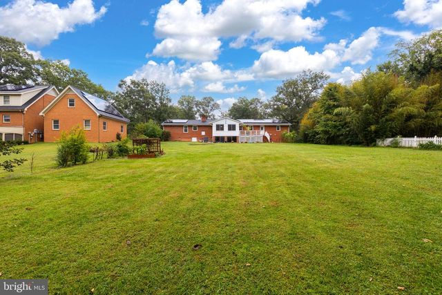104 HARDWOOD LN, Fredericksburg, VA 22408