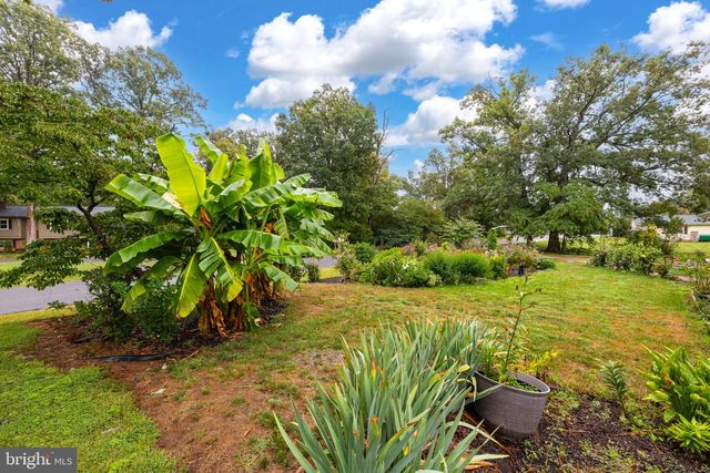 104 HARDWOOD LN, Fredericksburg, VA 22408
