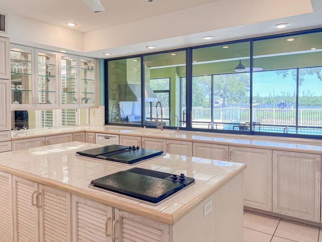 8902 SE Marina Bay Drive, Hobe Sound, FL 33455