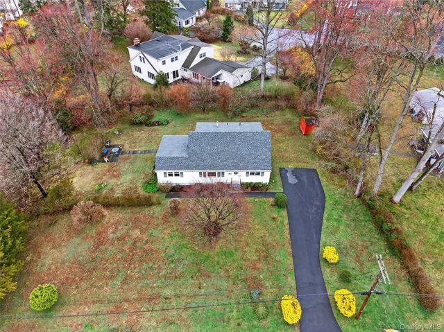 107 Whittier Drive, Thornwood, NY 10594