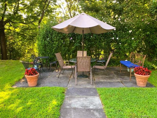 107 Whittier Drive, Thornwood, NY 10594