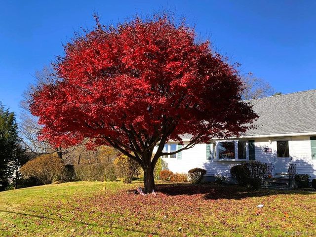 107 Whittier Drive, Thornwood, NY 10594