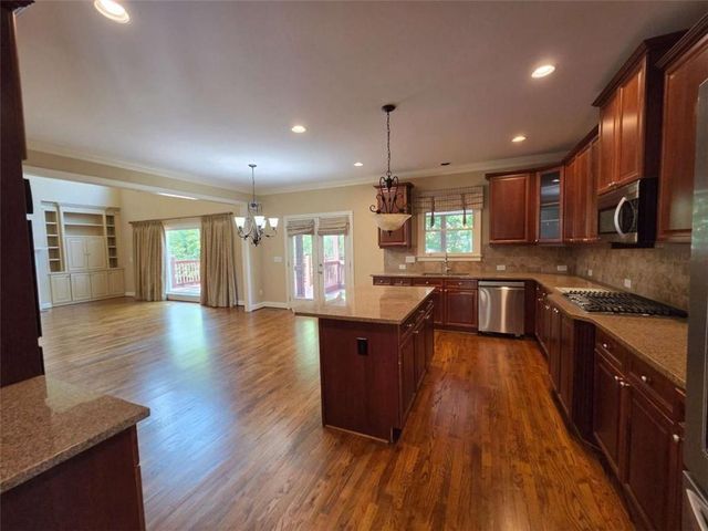 2109 Walnut Creek Trail NW, Kennesaw, GA 30152