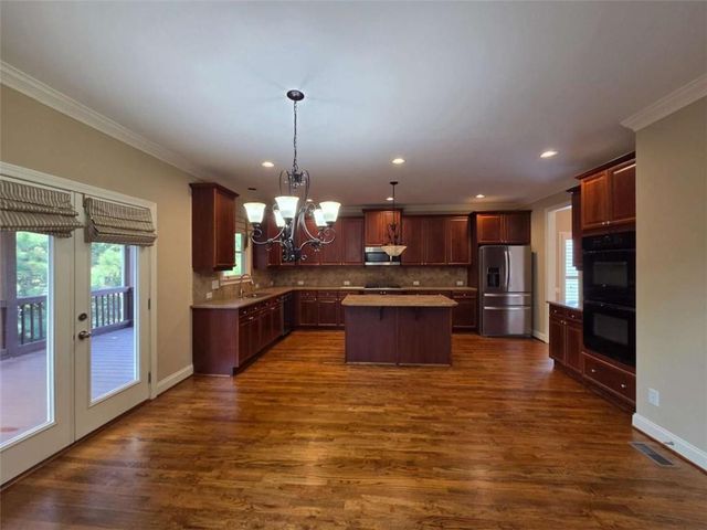 2109 Walnut Creek Trail NW, Kennesaw, GA 30152