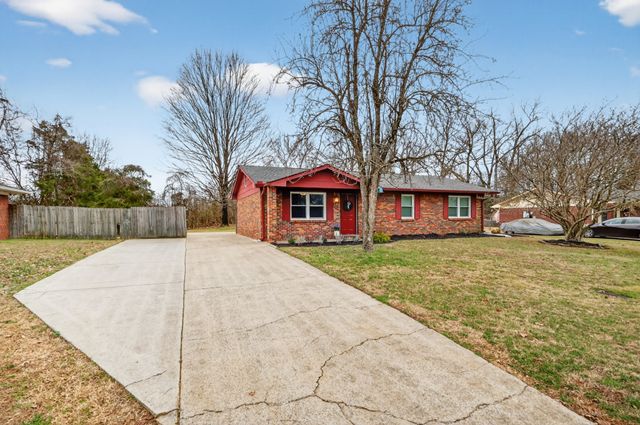 4344 Central Valley Dr, Hermitage, TN 37076