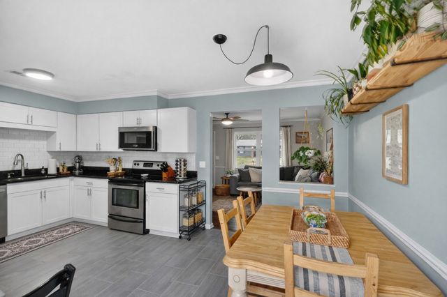 4344 Central Valley Dr, Hermitage, TN 37076