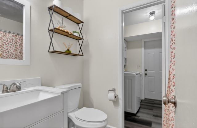 4344 Central Valley Dr, Hermitage, TN 37076