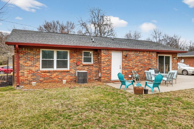 4344 Central Valley Dr, Hermitage, TN 37076