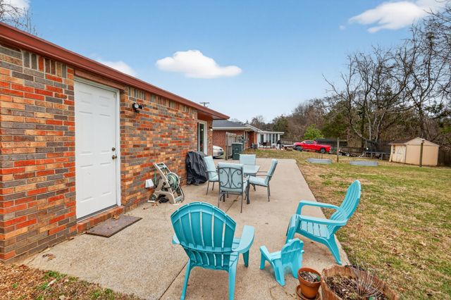 4344 Central Valley Dr, Hermitage, TN 37076