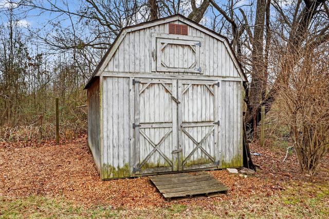 4344 Central Valley Dr, Hermitage, TN 37076