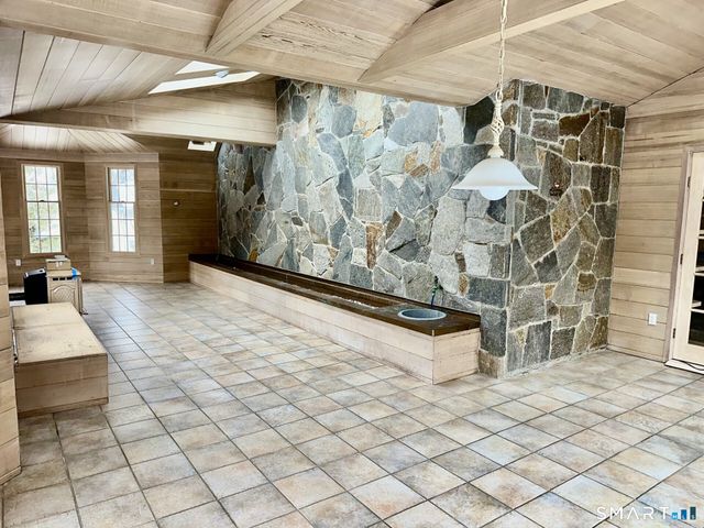 94 Haystack Road, Manchester, CT 06040