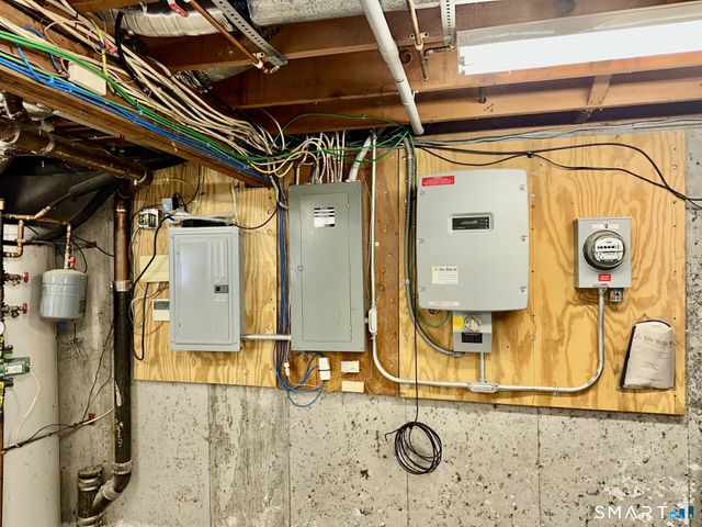 94 Haystack Road, Manchester, CT 06040