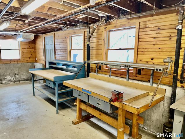 94 Haystack Road, Manchester, CT 06040