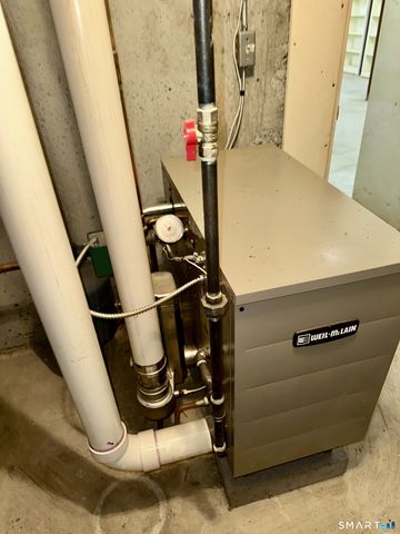 94 Haystack Road, Manchester, CT 06040