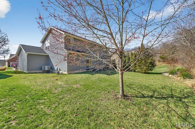 1548 Hunters Meadow Drive, O'fallon, MO 63366
