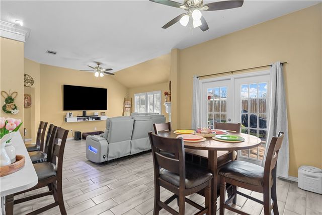 6721 TUDOR Dr, Corpus Christi, TX 78414