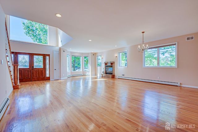 75 Rieder Road, Edison, NJ 08817