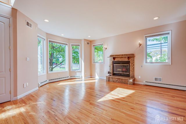 75 Rieder Road, Edison, NJ 08817