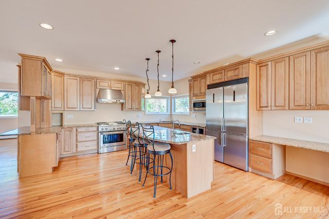 75 Rieder Road, Edison, NJ 08817